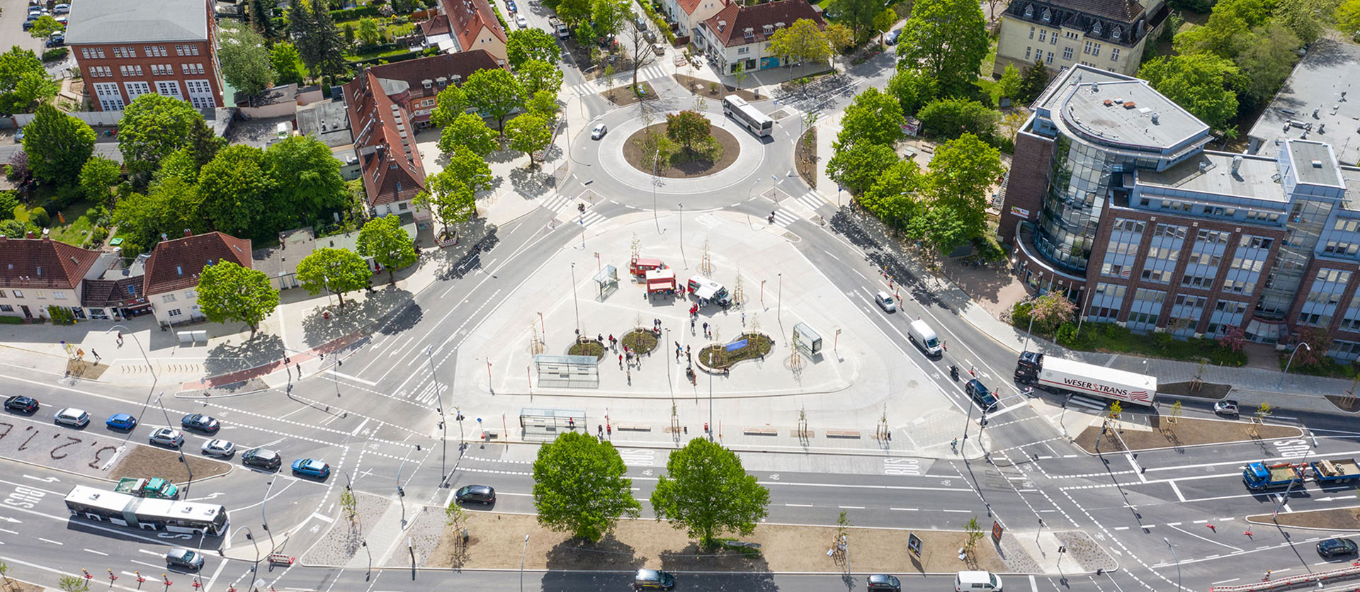 Der neu gestaltete Ebertplatz verfügt jetzt unter anderem über zusätzliche Busspuren, Radfahrstreifen und einen Kreisel
